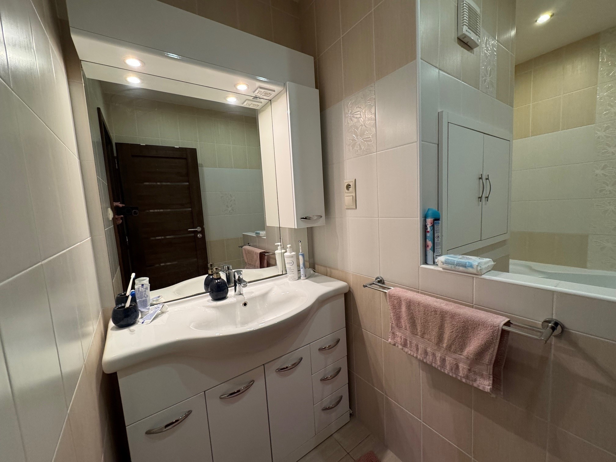 NA PREDAJ - 2 izbový byt v Komárne !