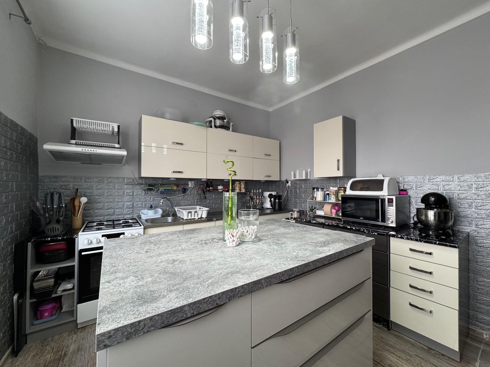 FINREAL s.r.o. Vám ponúka NA PREDAJ rodinný dom v Kolárove!