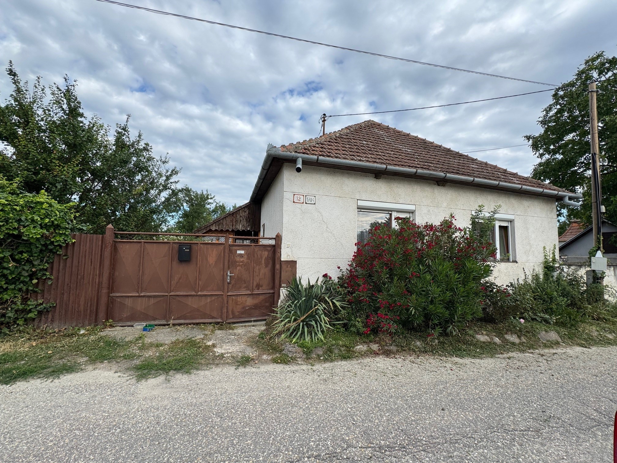 Iba u nás! Ponúkame NA PREDAJ rodinný dom v Kolárove!