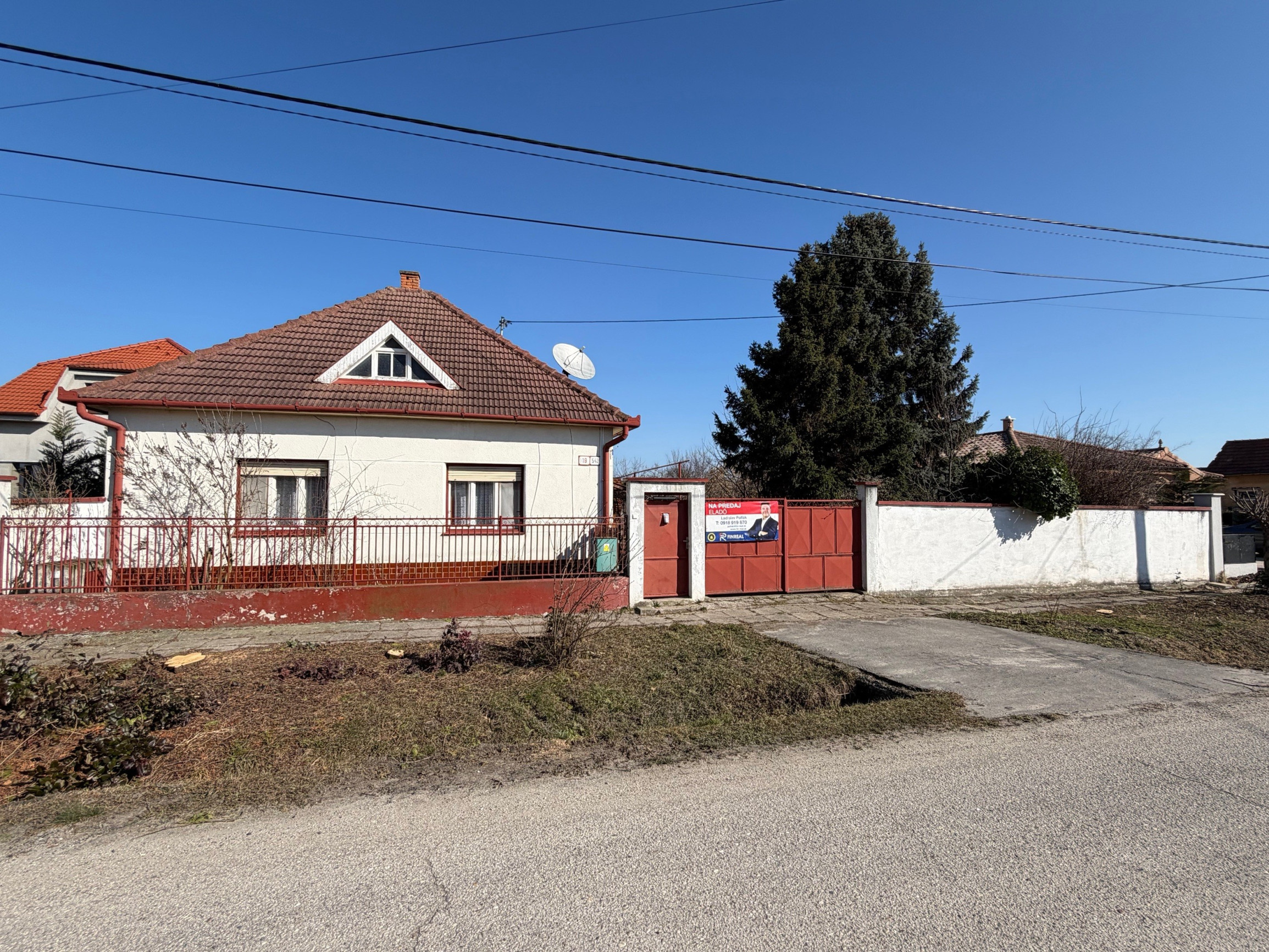 NA PREDAJ rodinný dom v Kolárove !